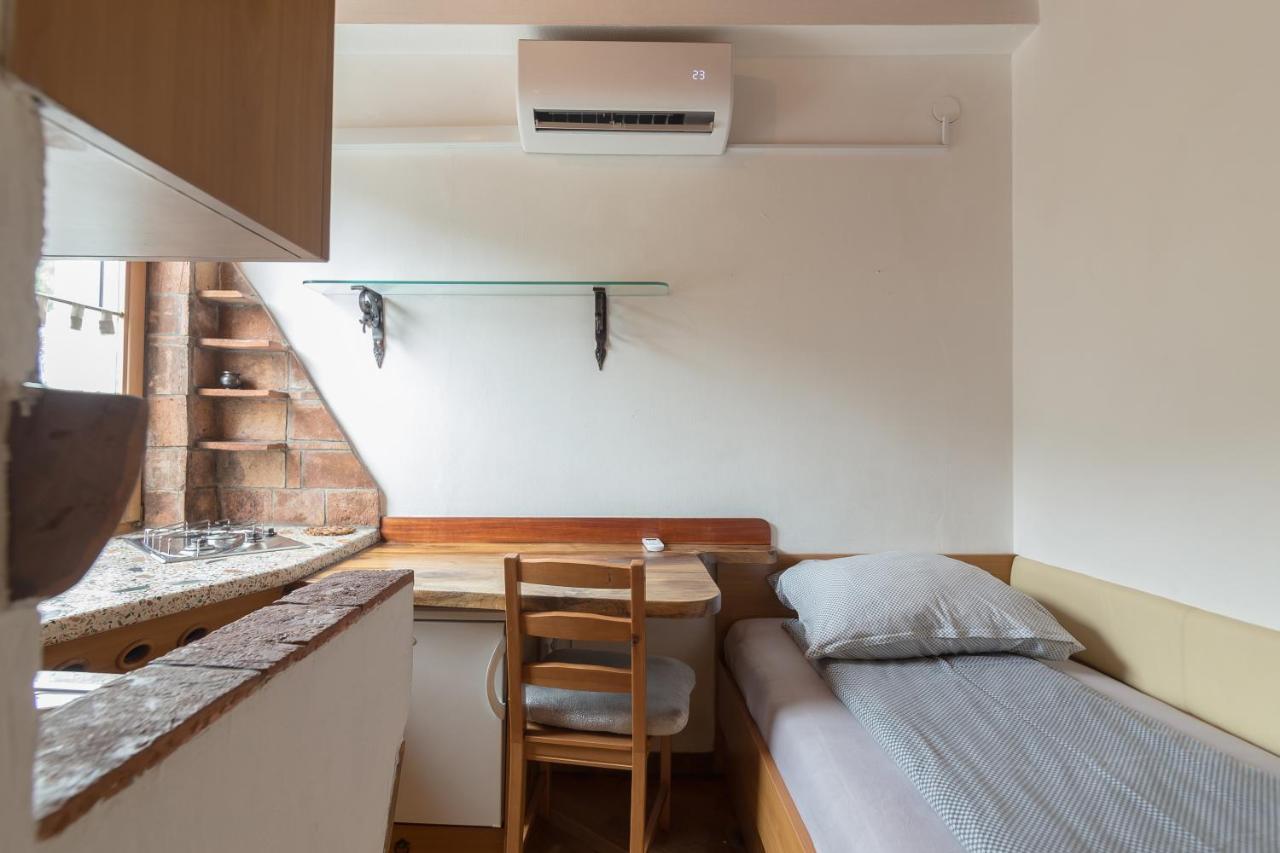 Cozy, Bright And Affordable Single - Free Parking Apartment *